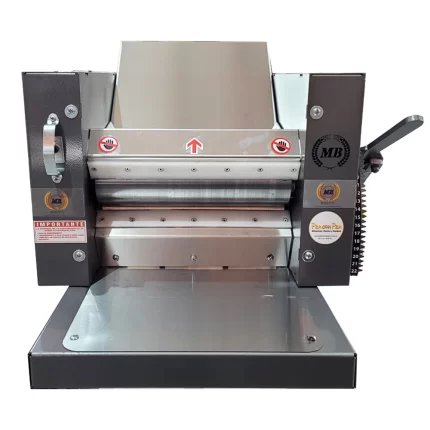 Sobadora de mesa - Motor 1 HP - Rolos de 100 x 500 mm. Con bandeja en acero Modelo SP1050