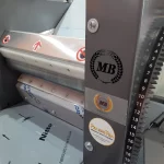 Sobadora de mesa - Motor 3/4 HP - Rolos de 100 x 350 mm Con bandeja en acero Modelo SB1035 - Image 3